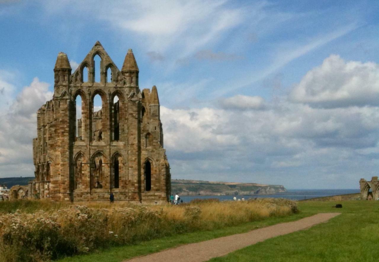 See Glympse Whitby Extérieur photo