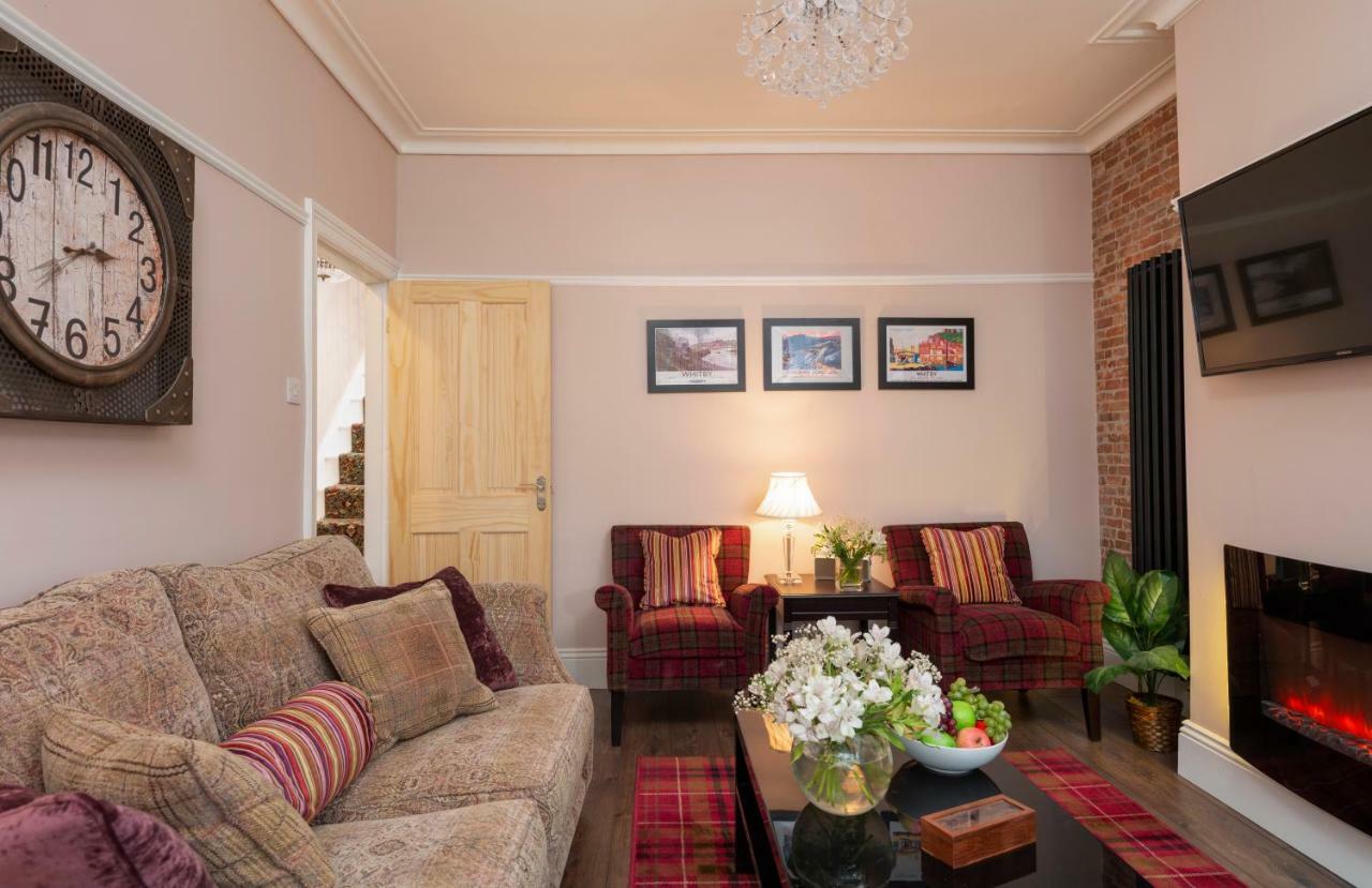 See Glympse Whitby Extérieur photo